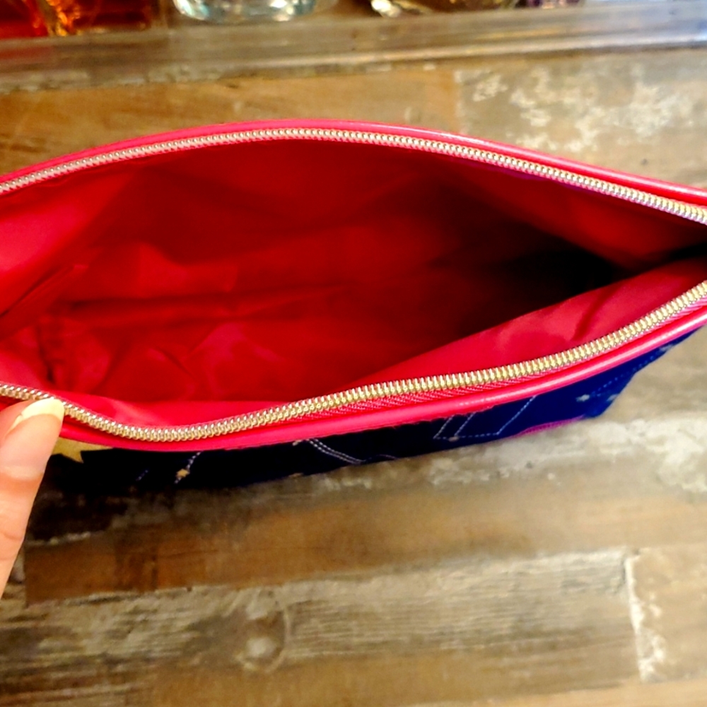 Medium makeup bag - Picture 2 of 2